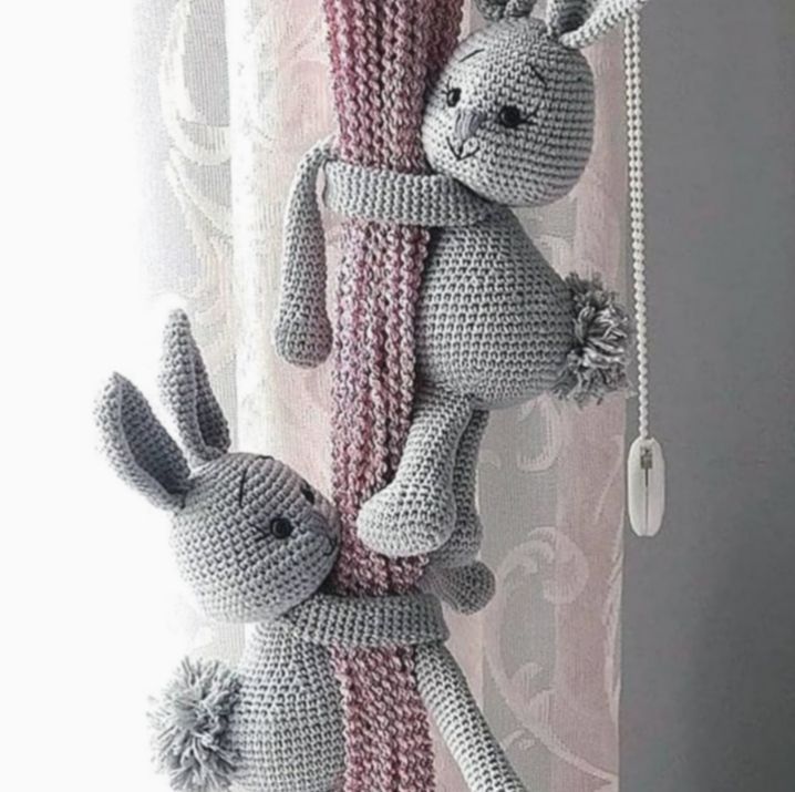 Megzti zuikio formos užuolaidų parišimai vaikų kambaryje