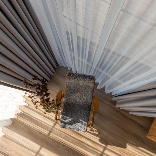 Elegantiškos dieninės ir naktinės užuolaidos mūsų kliento interjere Klaipėdoje